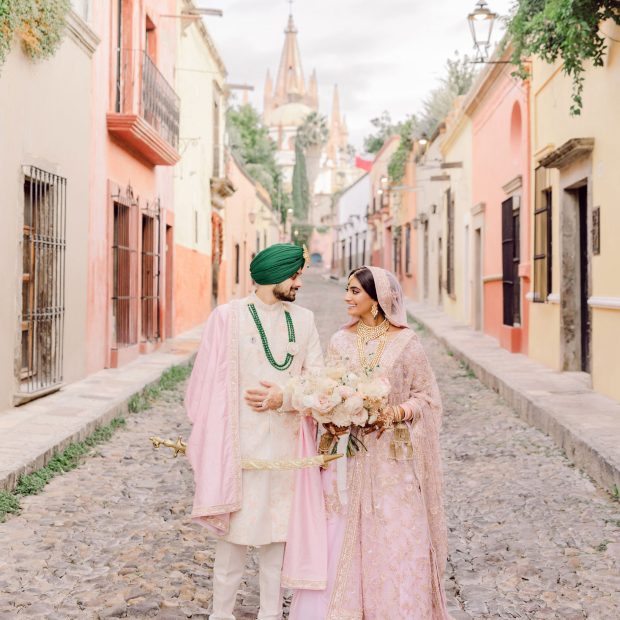 244---Sikh-Romance-Destination---Copyright-Ivy-Weddings