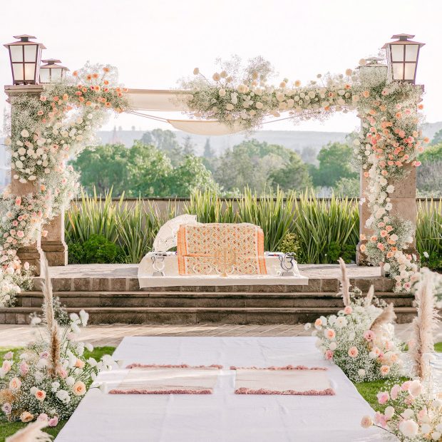 317---Sikh-Romance-Destination---Copyright-Ivy-Weddings